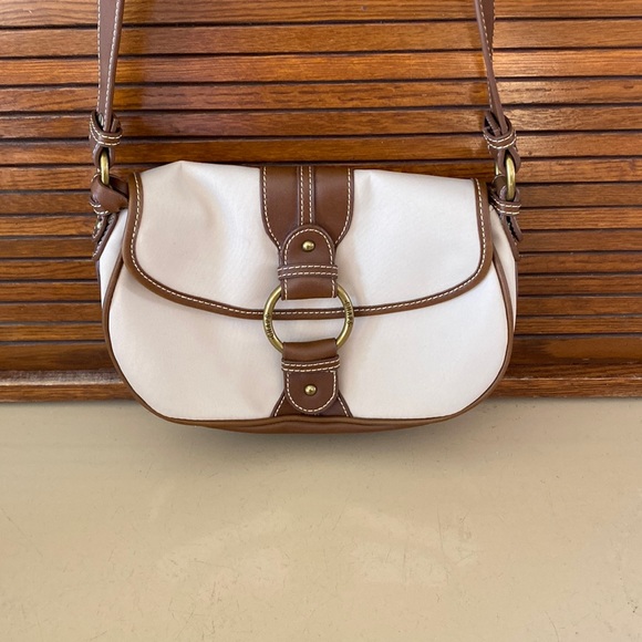 CHAPS Crossbody Shoulder Bag Khaki Beige Stony Brook Handbag NWT - Picture 1 of 8